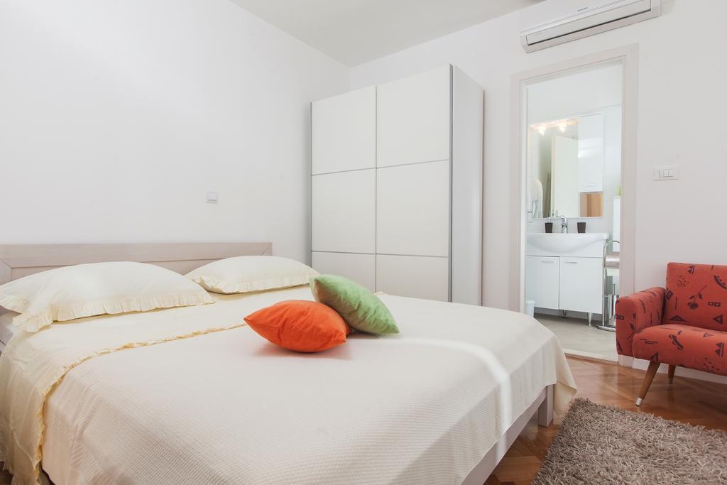 Apartments Filipeti Макарска Экстерьер фото